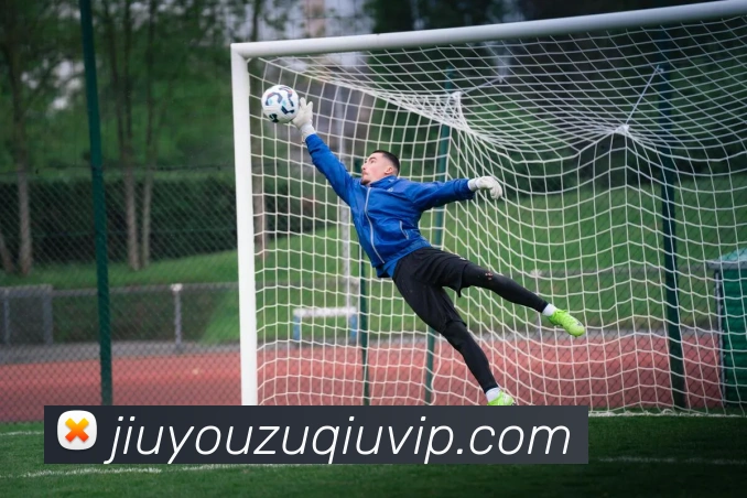 梅西在MLS赛季中场均非点球预期进球领跑并助攻排名第二的精彩表现